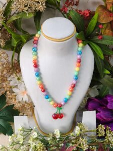 Multicolour frosted beaded necklace